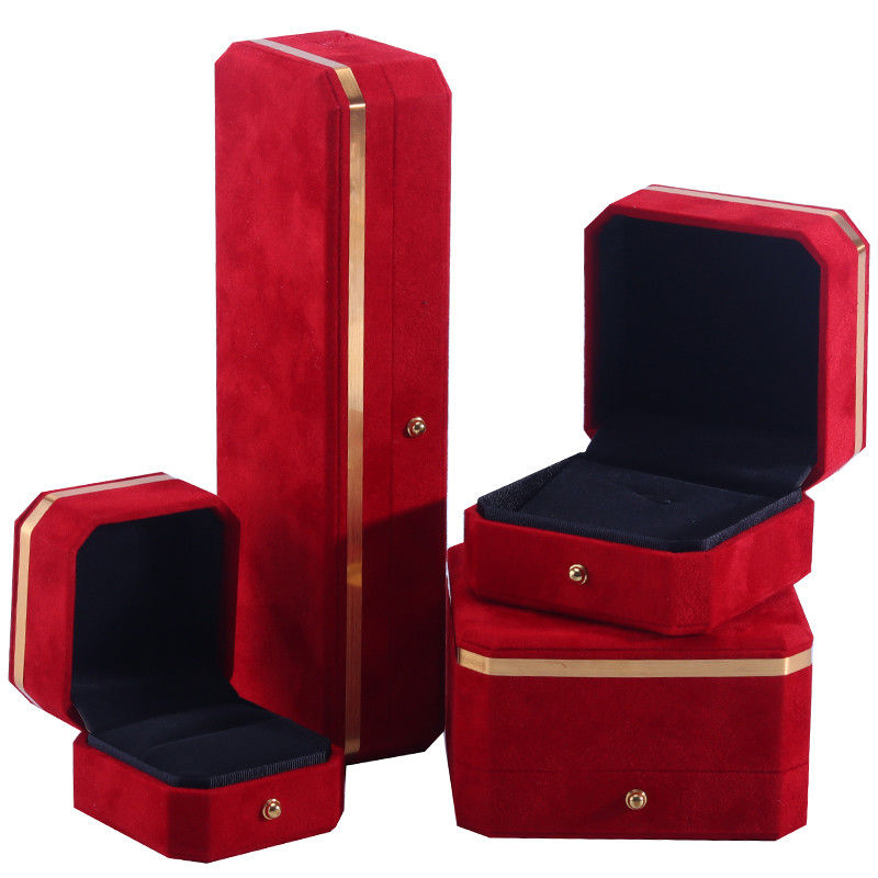Caixa de joias artesanal OEM ODM com logotipo personalizado, caixa de joias de veludo vermelho com borda dourada