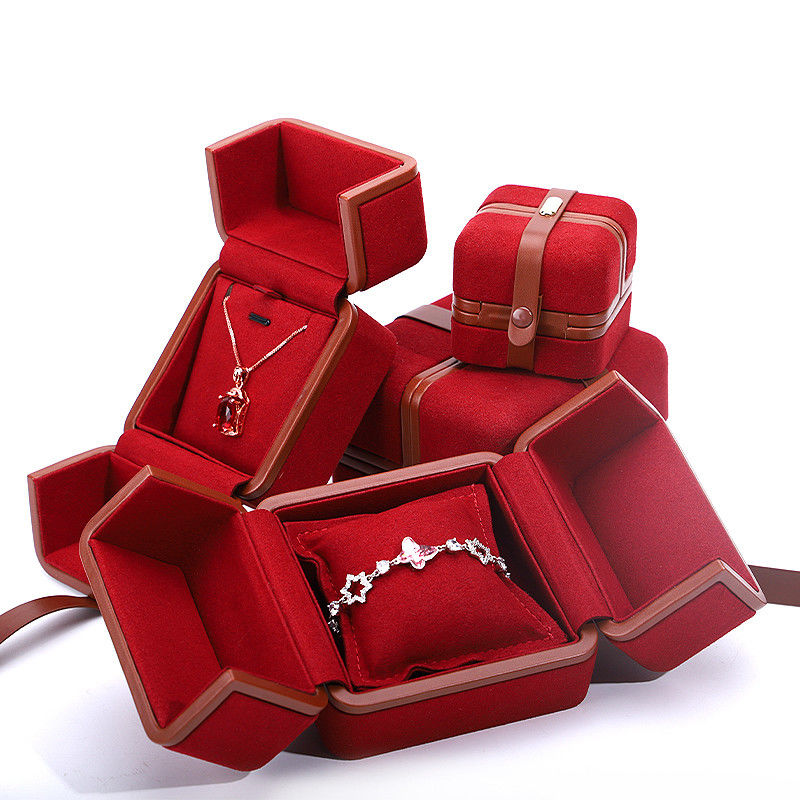 Caixa de jóias de couro PU para logotipo personalizado brincos vermelhos pulseira colar anel embalagem