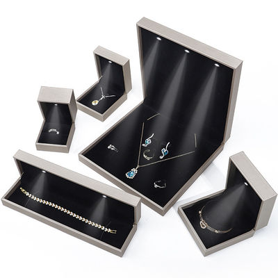 Caixa de embalagem de joias de couro PU com luz LED