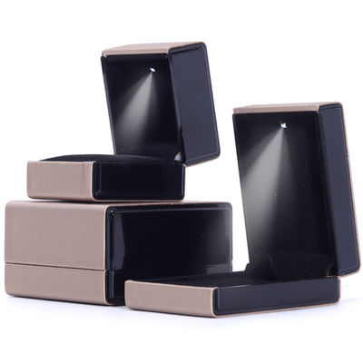 9*9*5cm Rectângulo Hanhong Custom Gold Necklace Bracelet e Ring LED Jewelry Packaging Box