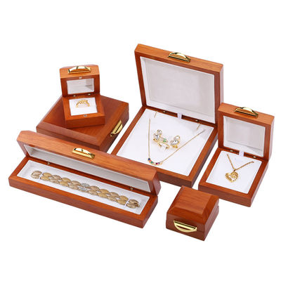 Rectângulo feito à mão Logotipo personalizado Caixa de jóias de madeira para pulseira Necklace Ring Set