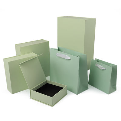 Fabricação por atacado de alta qualidade Caixa de presente magnética Logotipo personalizado luxuoso Ecológico verde claro Caixa de papel magnética para joias